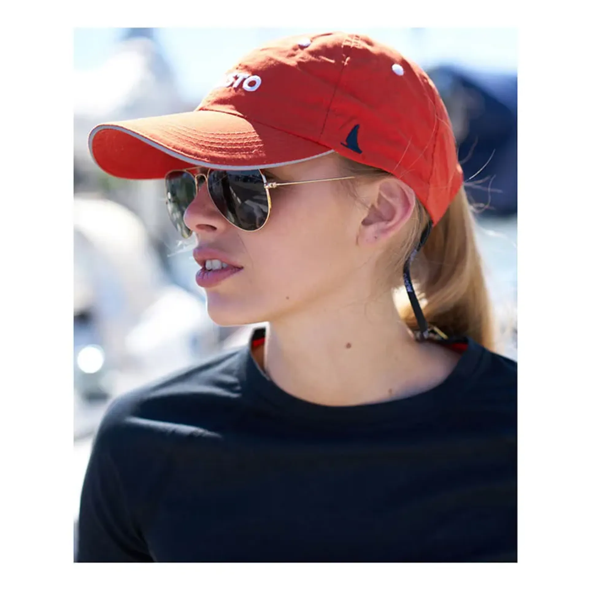 Musto Essential Fast Dry Crew Cap True Red